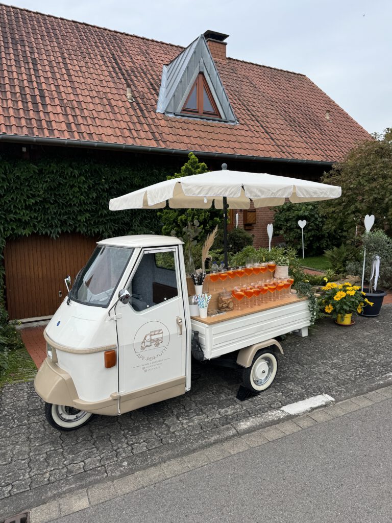 Piaggio Ape Sektempfang