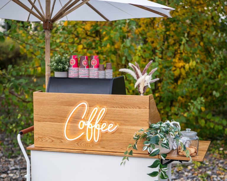 Coffeebike. Piaggio Ape, Lastenfahrrad, Hochzeit; Messe, Standesamt, Kaffee Catering, Barista, Siebträger, Messe, Firmenfeier